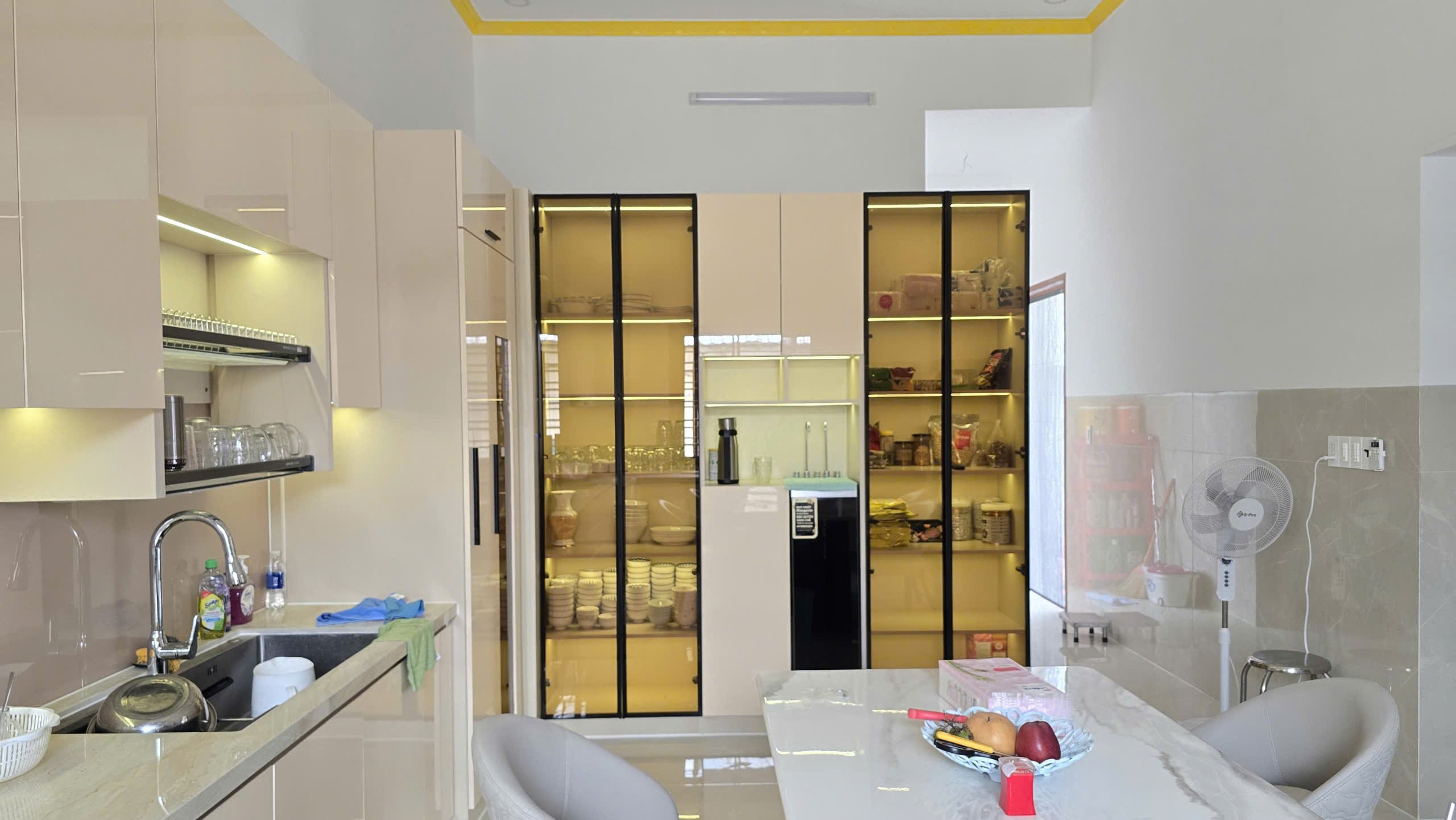 Xưởng thi công tủ bếp nhôm kính uy tín tại Rạch Giá - Cửa Thắng Lợi