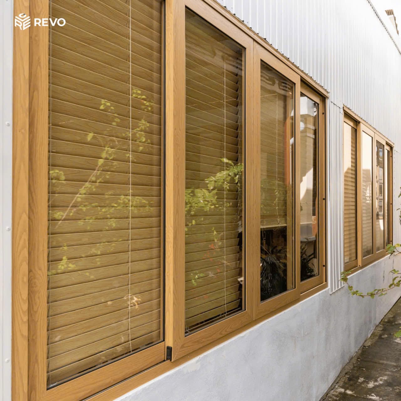Cửa sổ nhôm ReVo cao cấp